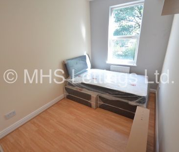 7 Bedroom Mid Terraced House for rent in High Cliffe - Photo 3