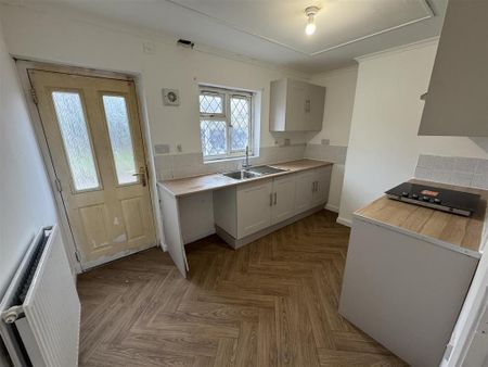 3 bedroom terraced house to rent - Photo 5