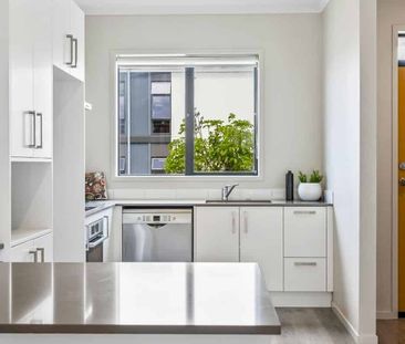 Spacious 4-Bedroom Townhouse in Prime Hobsonville Location - Photo 3