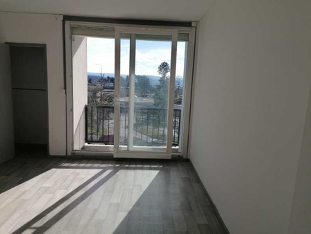 Location : Appartement 3 pièces 57 m2 – GRAND CHARMONT - Photo 4