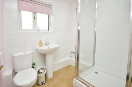 2 bedroom semi-detached house to rent - Photo 3