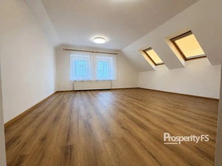 Pronájem světlého bytu 1+kk v rodinném domě, 35 m - Photo 2