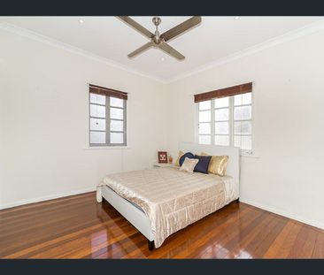 16 Lumley Street, Upper Mount Gravatt, Qld 4122 - Photo 4