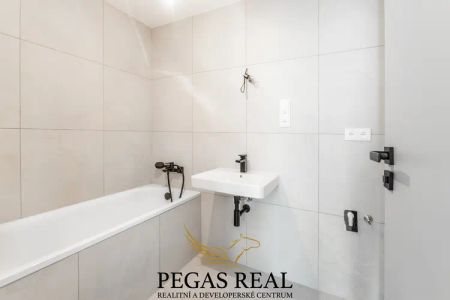 Pronájem luxusního bytu 3+kk se šatnou 82,7 m - Photo 4