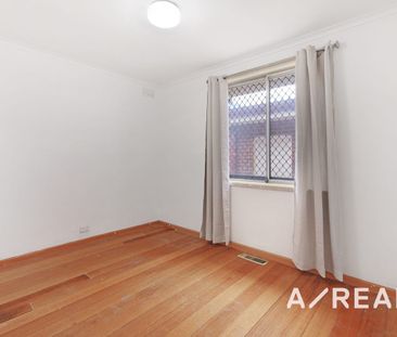 Modern Family Home with Separate Granny Flat – Convenience and Comf... - Photo 4