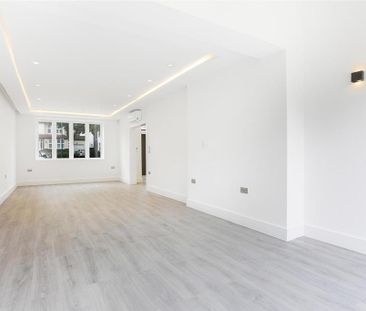 6 bedroom detached house to rent - Photo 3