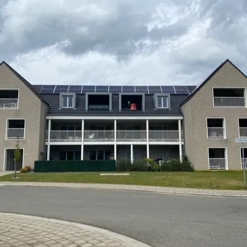 Prachtig appartement met 2 autostaanplaatsen en 1 grote slaapkamer gelegen te Laakdal-Eindhout! - Photo 1