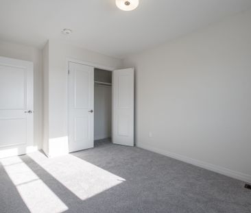 For Lease - 14 Scenic Ridge Gate, Brant, Ontario - Photo 5