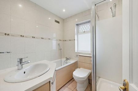 3 bedroom semi-detached house to rent - Photo 3