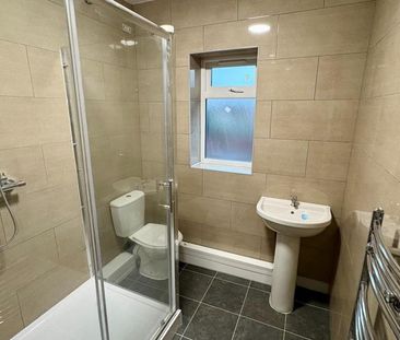 3 bedroom semi-detached house to rent - Photo 6