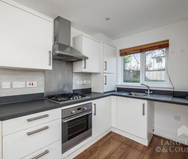 Glenholt, Plymouth - Photo 2