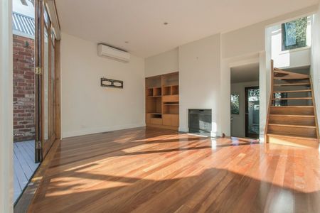 CHARMING HOME IN PRIME PORT MELBOURNE LOCATION - Photo 4