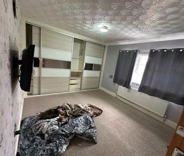 3 bedroom terraced house to rent - Photo 6