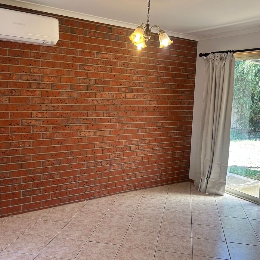 2/23 Severin Court, Thurgoona - Photo 1