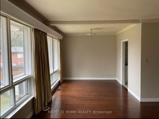 For Lease - 9 Waterfield Drive Unit# Main, Toronto, Ontario - Photo 1