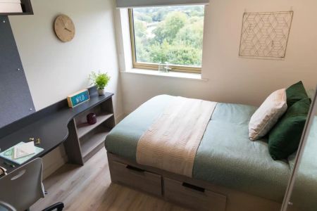 2 Bed Apartment - Photo 5