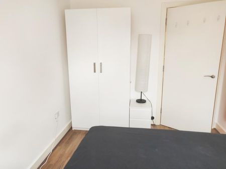 2 bedroom apartment to rent - Photo 3