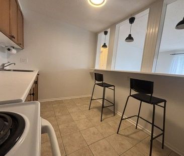 For Lease - 47 Sumac Street Unit# 14, Beacon Hill North - South and... - Photo 5