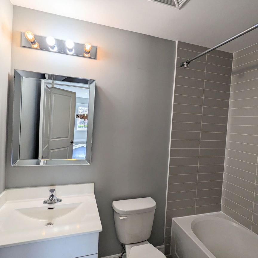 For Lease - 196 Pine Grove Road Unit# 26, Vaughan, Ontario - Photo 1