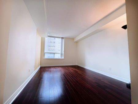 For Lease - 18 Hillcrest Avenue Unit# 407, Toronto, Ontario - Photo 3