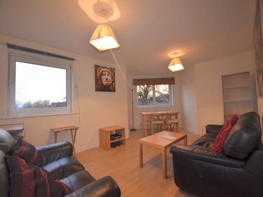 3 Bedroom Apartment Available Arranging tenancy - Photo 1