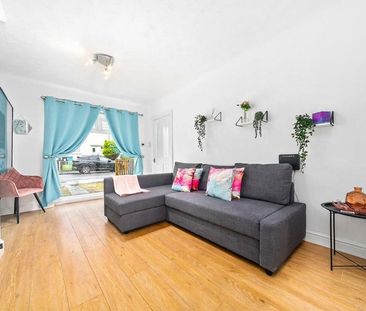 Rothesay Crescent - Photo 2