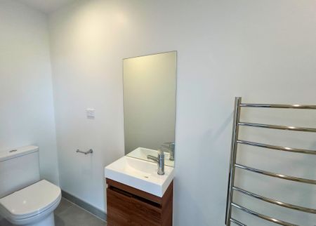 2 Bedrooms on Mead St - Photo 4