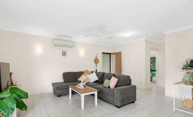 Modern 2 Bed, 2 Bath Unit with Private Yard & Patio – Freshwater Charm - Photo 1