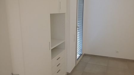 Lugano, via Maderno 23, grande appartamento 2.5 locali - Photo 3