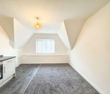 Flat C, Dixons Green Road, Dudley, West Midlands, DY2 - Photo 2