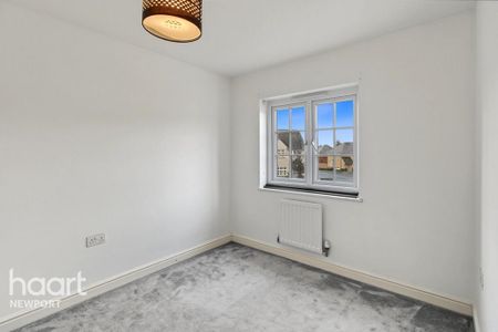 4 bedroom townhouse to rent - Photo 2