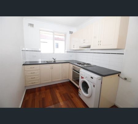 5/5 Defoe Street, Wiley Park, NSW 2195 - Photo 4