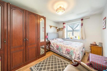 Robert Lowe Close, New Cross, SE14 - Photo 3