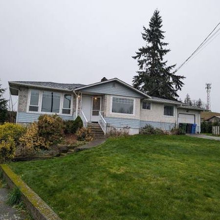 Abbotsford Full House on Shared Acreage - RENTDAN - Photo 4