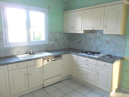 Location Maison 5 pièces 98m² - Photo 3