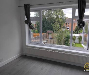 4 bedroom terraced house to rent - Photo 2