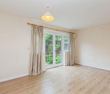 3 bedroom end of terrace house to rent - Photo 1