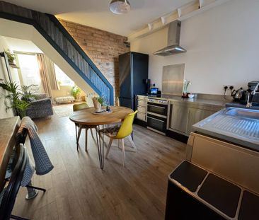 2 bedroom terraced house to rent - Photo 6