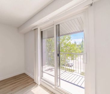 - 2 Bedroom at King's Alley - Photo 4