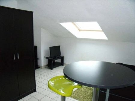 Location Appartement 1 pièce 11m² VALENCE 26000 - Photo 2
