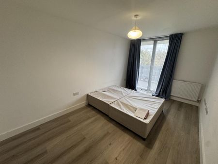 2 bedroom flat to rent - Photo 2