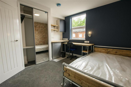 6 bedroom house to rent - Photo 4