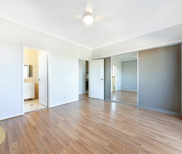 Ultra Convenient Location - Photo 6