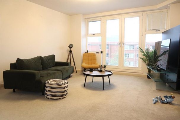 2 bedroom flat to rent - Photo 1