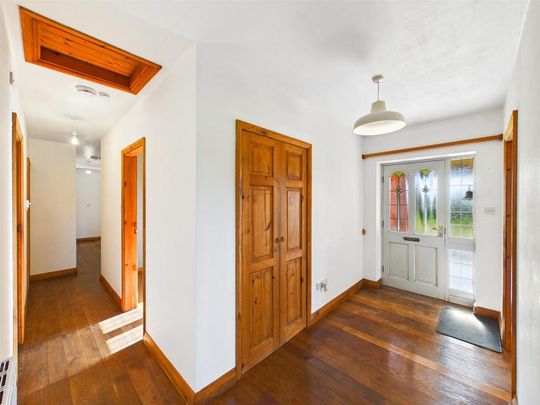 4 bedroom detached bungalow to rent - Photo 1