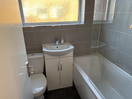 3 bedroom bungalow to rent - Photo 5