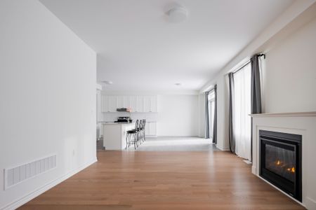 For Lease - 48 Sparrow Way, Adjala-Tosorontio, Ontario - Photo 2