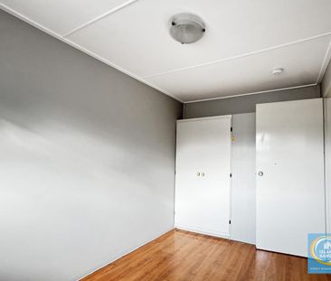 GROUND LEVEL MODERN UNIT! - Photo 4