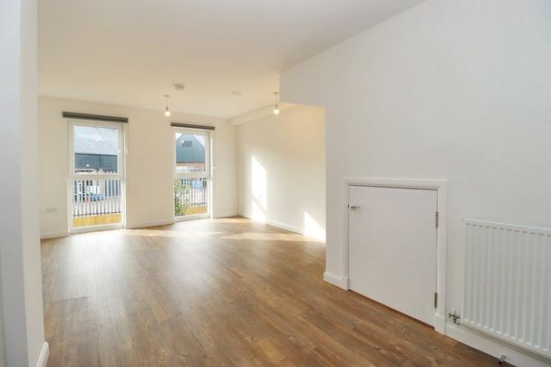 2 bedroom duplex to rent - Photo 1