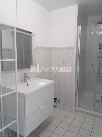 Location Appartement 4 pièces 66m² ROUSIES 59131 - Photo 2